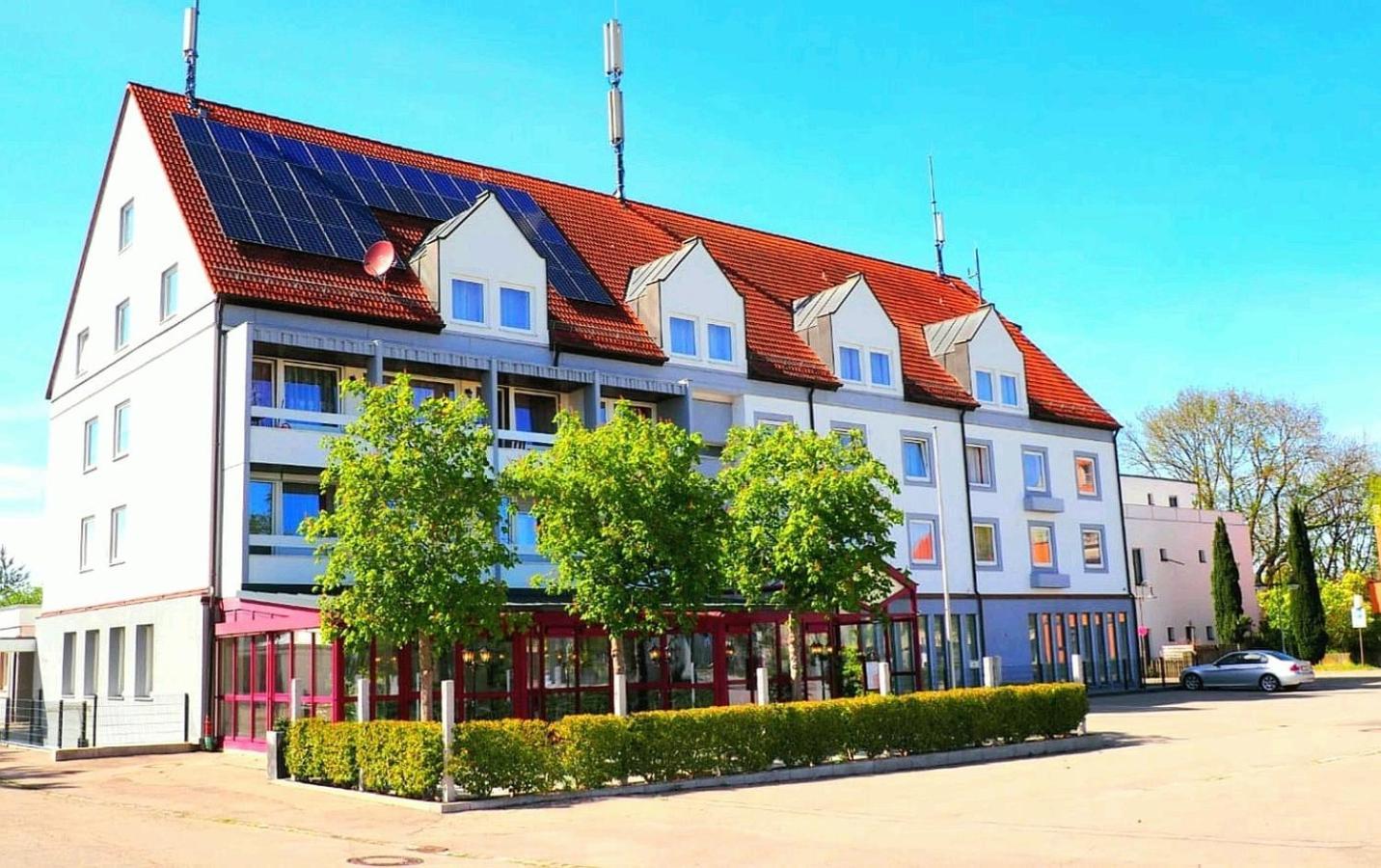Hotel Krone Königsbrunn Екстериор снимка