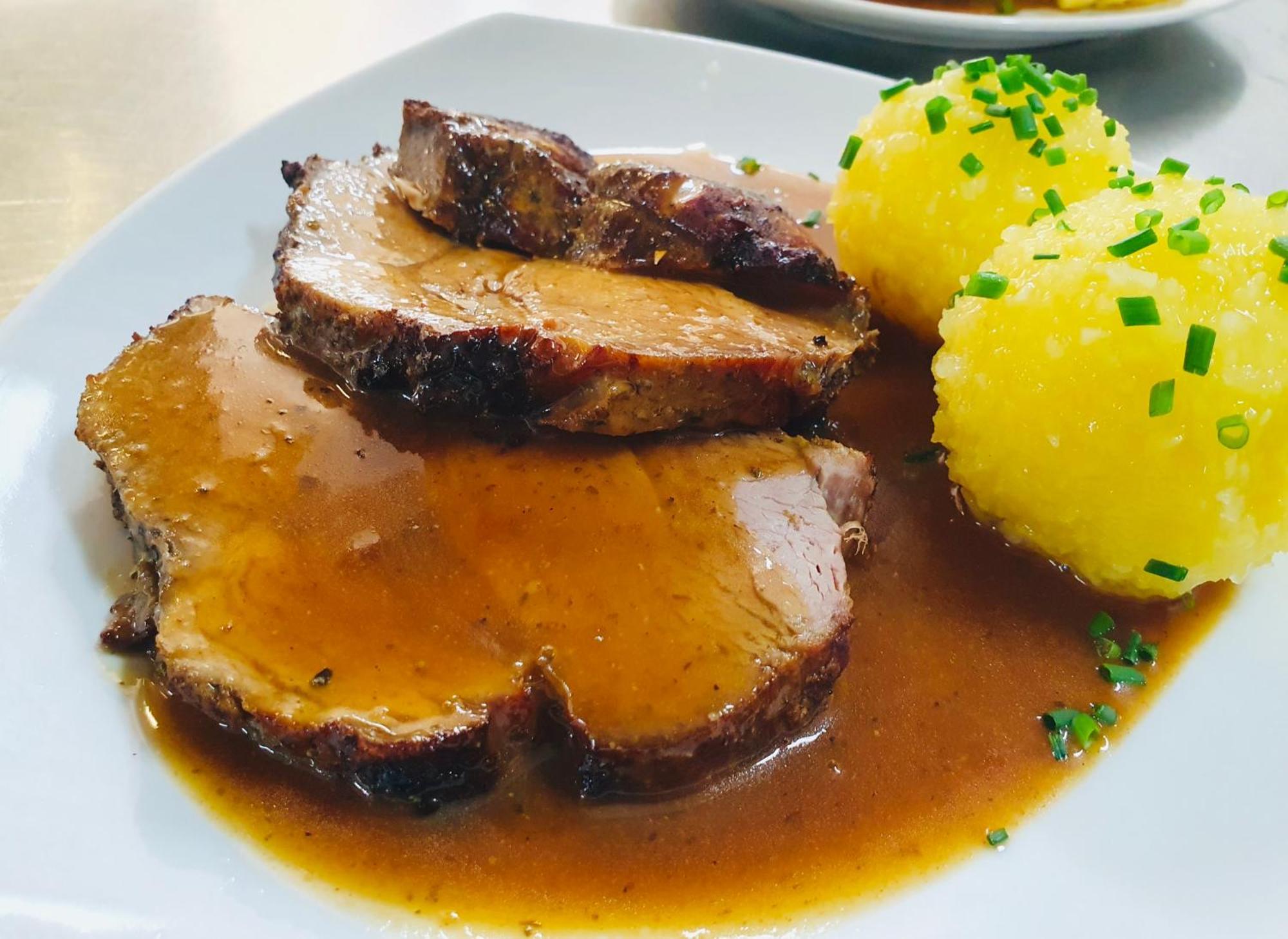 Hotel Krone Königsbrunn Екстериор снимка