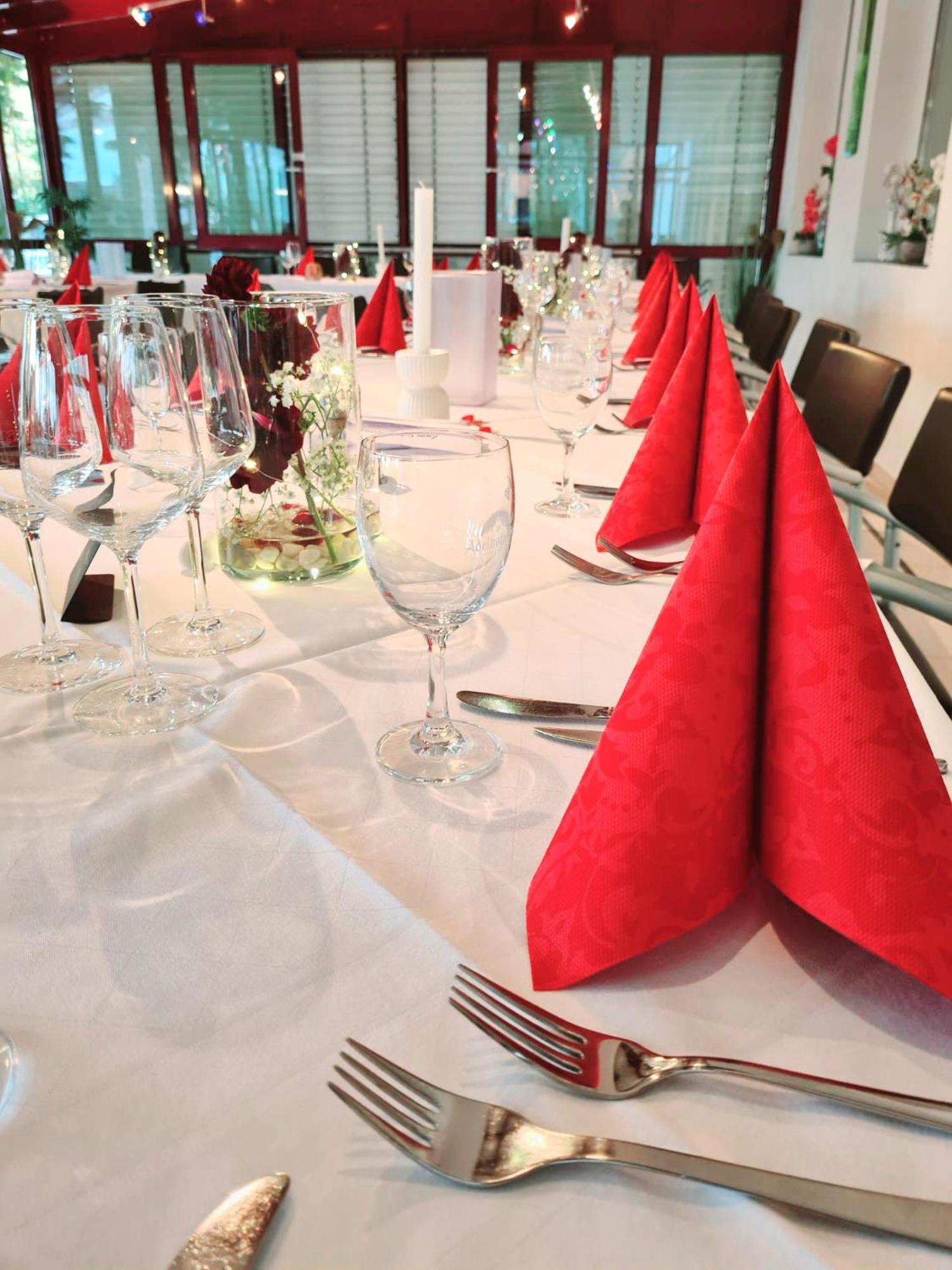 Hotel Krone Königsbrunn Екстериор снимка